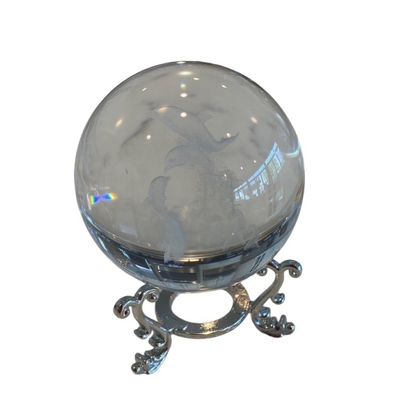 HDCRYSTALGIFTS 3D Crystal Decorative Ball Laser Engraved Dolphin Paperweight - Picture 7 of 14